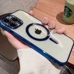 Apple iPhone 15 Pro met Camerabescherming Magsafe Donker Blauw Hoesje